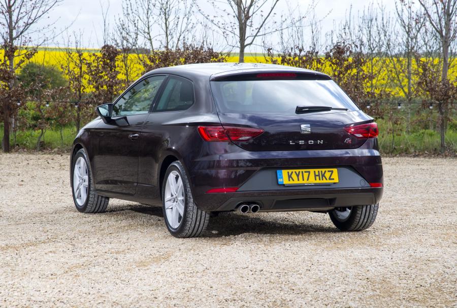  Seat Leon SC FR 2017 года  (UK) (фото 17 из 31)